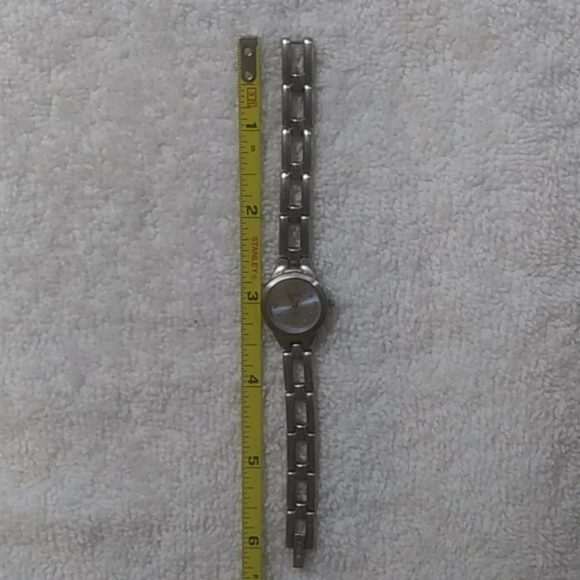 Women's Fossil Watch - Picture 3 of 8